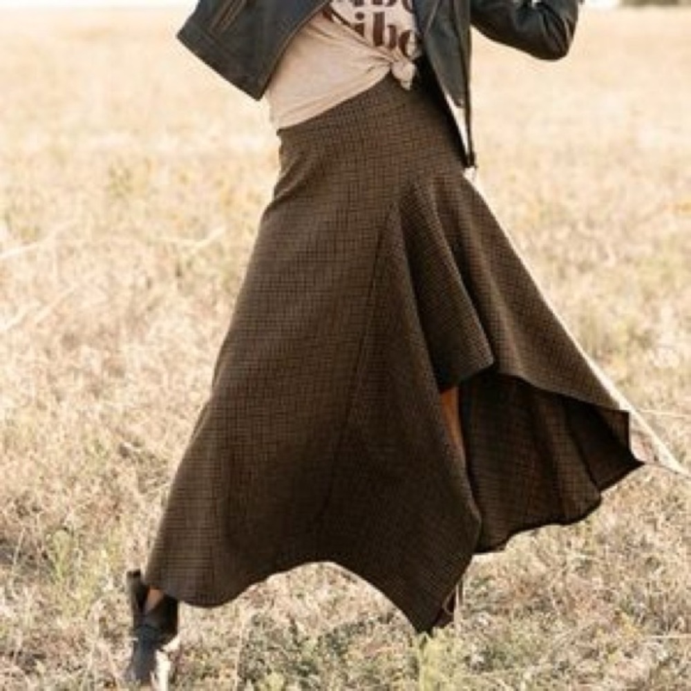 NWOT, Beautiful MauveBrown Draped-Handkerchief Maxi Skirt